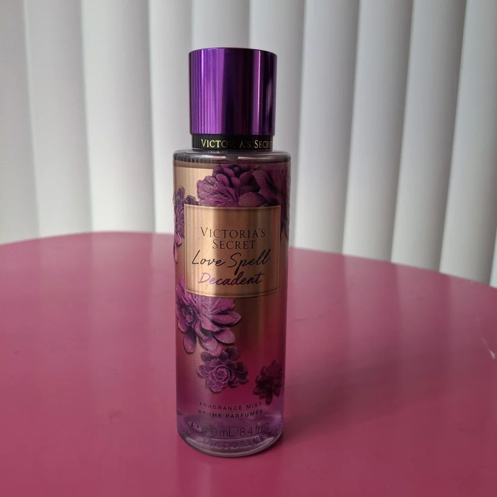 Victoria's Secret Love Spell Decadent Fragrance Mist 8.4oz Body Spray